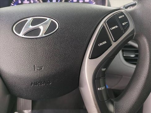 Used 2013 Hyundai Elantra GLS w/ Preferred Pkg FWD image 27