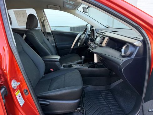 Used 2015 Toyota RAV4 LE AWD/4WD image 13