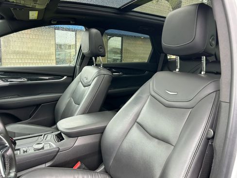 Used 2021 Cadillac XT5 Premium Luxury AWD/4WD image 6