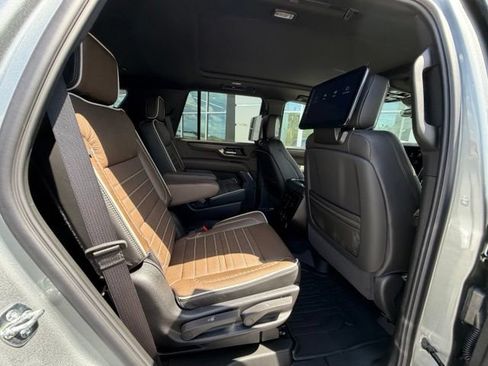 New 2026 GMC Yukon Denali Ultimate w/ LPO, Floor Liner Package AWD/4WD image 20