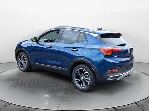Used 2021 Buick Encore GX Essence w/ Advanced Technology Package FWD image 5