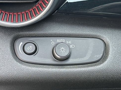 Used 2024 Chevrolet Trax RS FWD image 20