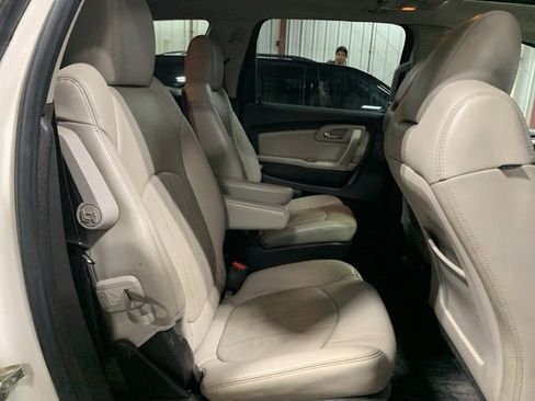 Used 2011 Chevrolet Traverse LTZ image 29