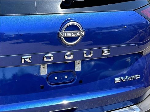 Used 2023 Nissan Rogue SV w/ SV Premium B Package AWD/4WD image 28