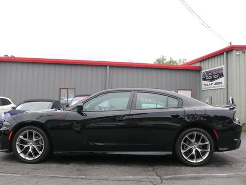 Used 2023 Dodge Charger GT RWD image 4