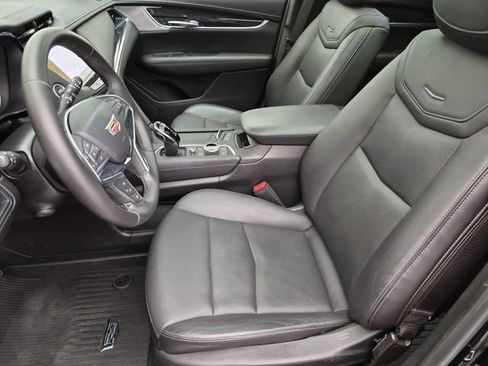 Certified 2023 Cadillac XT5 Premium Luxury w/ LPO, Floor Liner Package AWD/4WD image 21