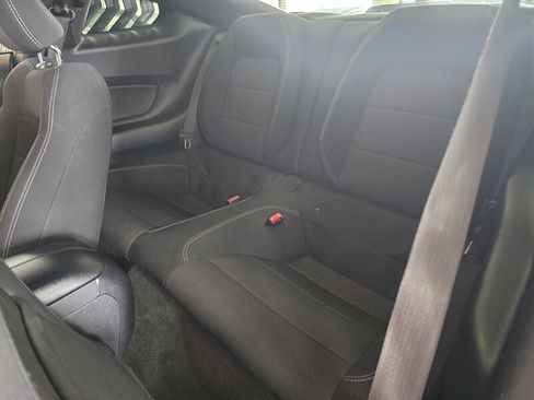 Used 2017 Ford Mustang Coupe image 9