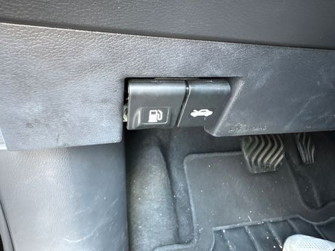 Used 2024 Nissan Kicks S FWD image 20