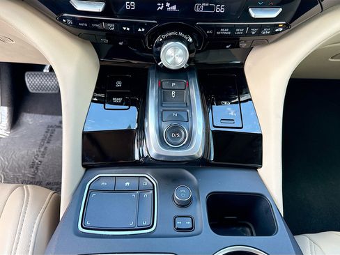 Used 2023 Acura MDX SH-AWD image 32