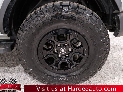 Used 2023 Ford Bronco Wildtrak image 10