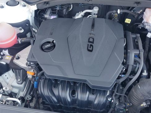 Certified 2023 Hyundai Santa Fe SEL image 9