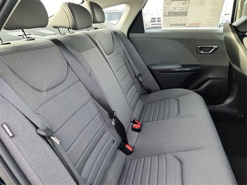 New 2025 Kia K4 EX image 17