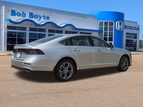 Used 2024 Honda Accord EX image 5