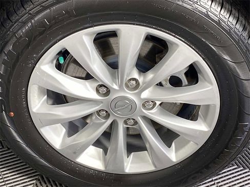 Used 2018 Chrysler Pacifica Touring-L image 28