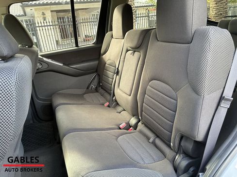 Used 2012 Nissan Pathfinder SV image 21