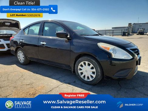 Used 2015 Nissan Versa SV FWD image 5