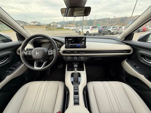 Used 2026 Honda HR-V EX-L image 9