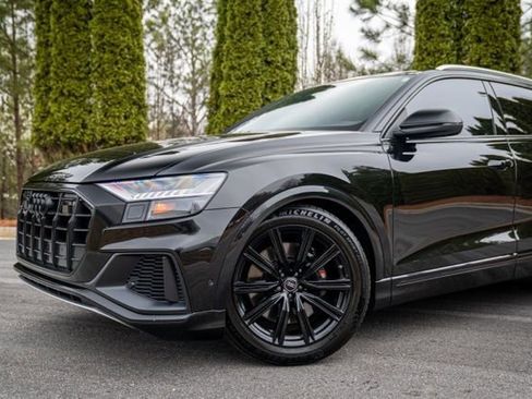 Used 2023 Audi SQ8 Prestige AWD/4WD image 2