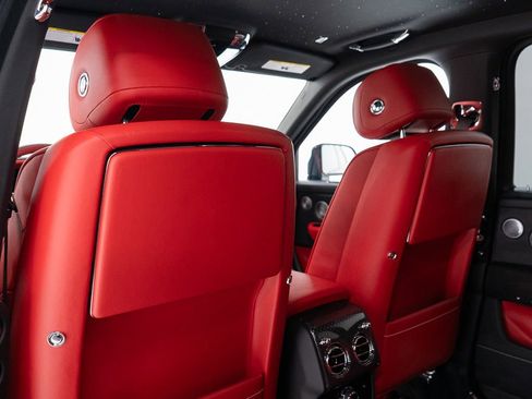 Certified 2025 Rolls-Royce Cullinan Black Badge AWD/4WD image 24