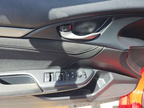 Used 2019 Honda Civic EX image 12