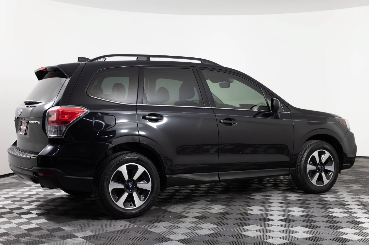 Used 2018 Subaru Forester 2.5i Limited AWD/4WD image 8