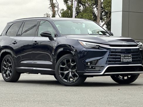 New 2026 Lexus TX 500h AWD image 2