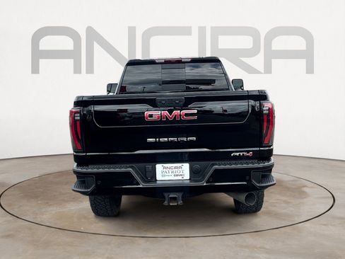 Used 2024 GMC Sierra 2500 AT4 w/ AT4 Preferred Package AWD/4WD image 9