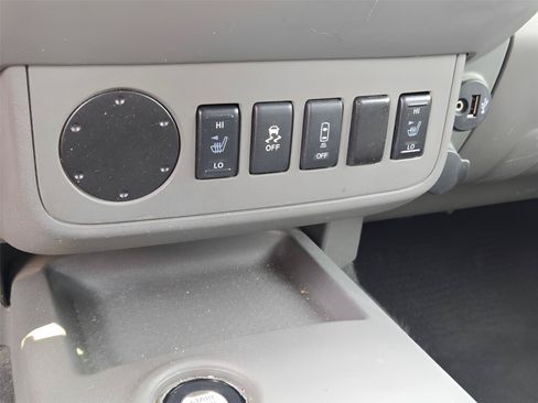 Used 2021 Nissan Frontier SV w/ Midnight Edition Floor Mats RWD image 26