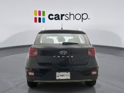 Used 2023 Hyundai Venue SEL image 4