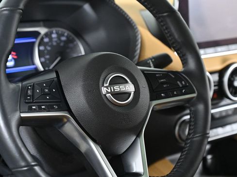 Used 2024 Nissan Sentra SV w/ SV Premium Package image 13