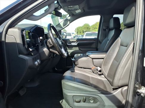 Used 2024 GMC Sierra 1500 SLT image 18