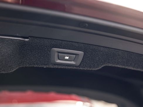 Used 2024 Lucid Air Pure RWD image 17