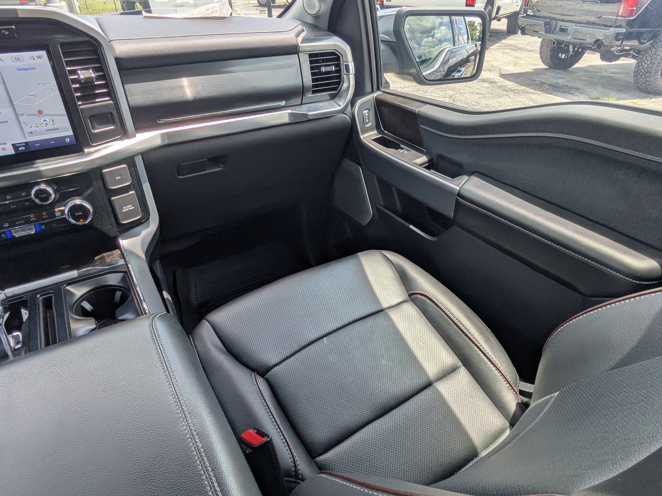 Used 2023 Ford F150 Lariat w/ Equipment Group 502A High AWD/4WD image 17