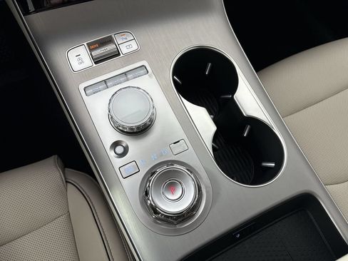 New 2026 Genesis GV70 2.5T Advanced AWD/4WD image 22