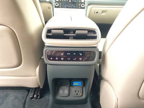 Used 2025 Genesis GV80 3.5T Prestige AWD/4WD image 22