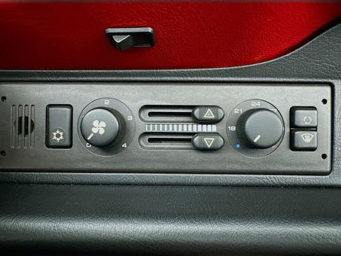 Used 1994 Porsche 911 Speedster image 15