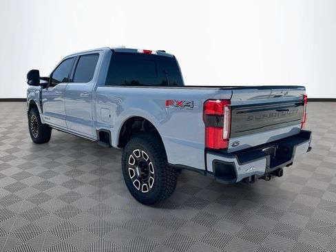 Used 2025 Ford F250 Platinum w/ FX4 Off-Road Package image 7