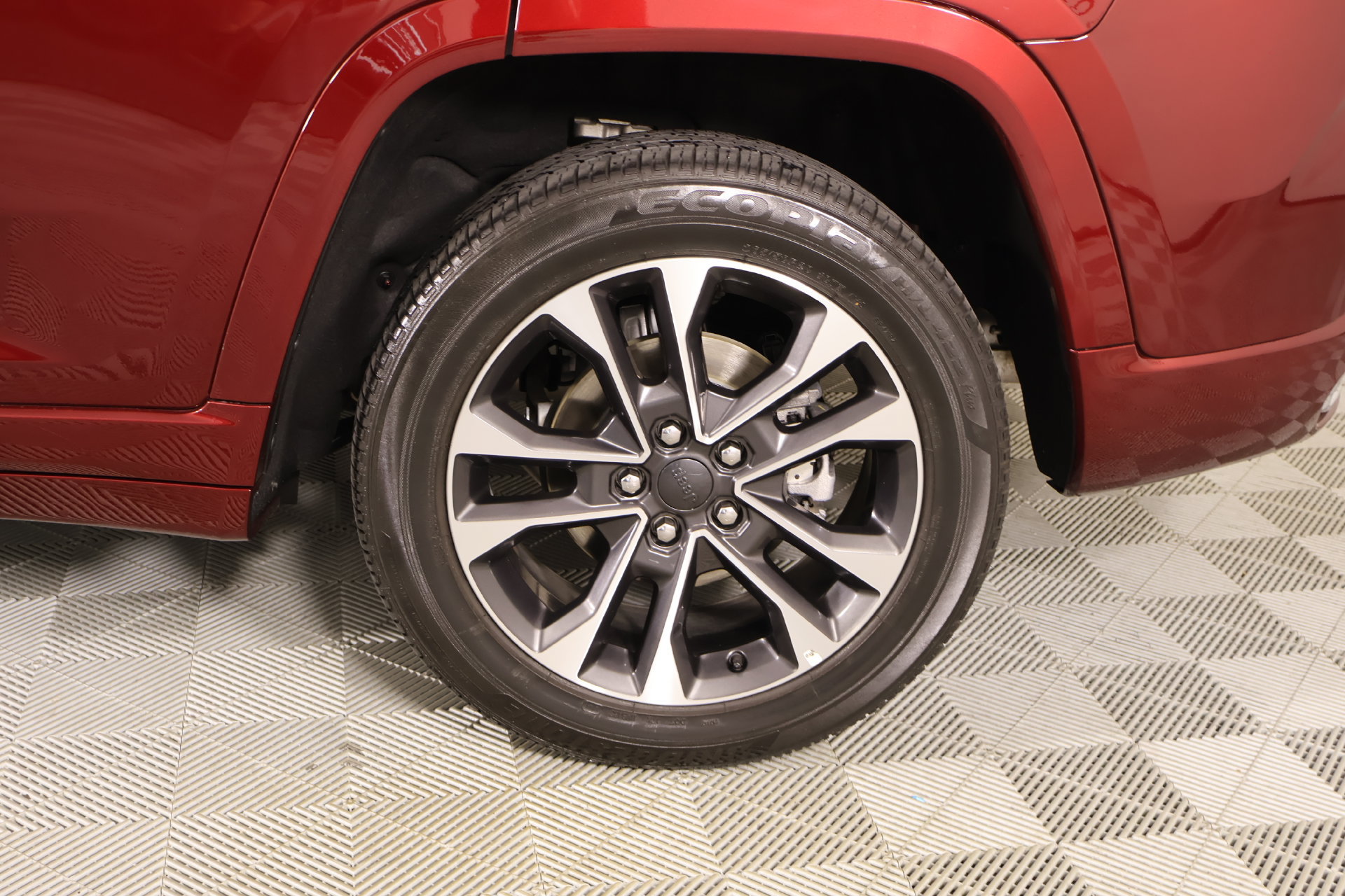 Used 2024 Jeep Grand Cherokee Overland w/ Luxury Tech Group IV AWD/4WD image 20