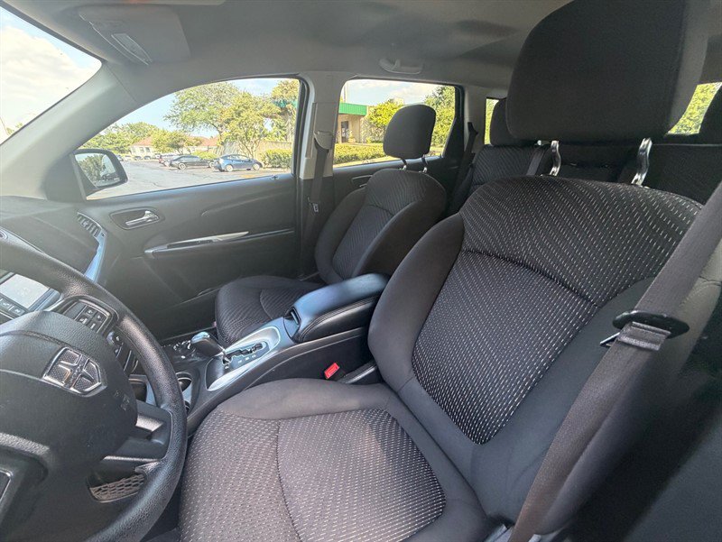 Used 2018 Dodge Journey SE FWD image 12