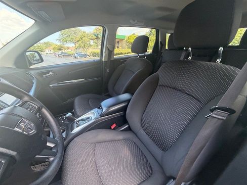 Used 2018 Dodge Journey SE FWD image 12