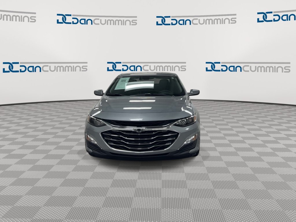 Used 2025 Chevrolet Malibu LS FWD image 3