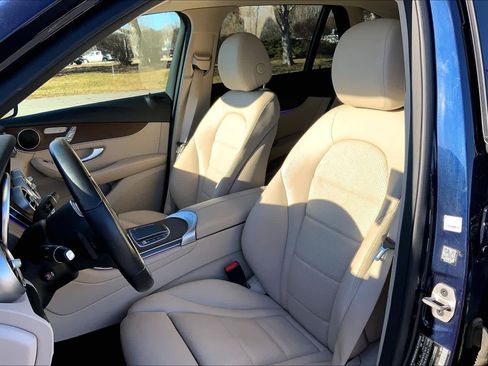 Certified 2021 Mercedes-Benz GLC 300 4MATIC image 8
