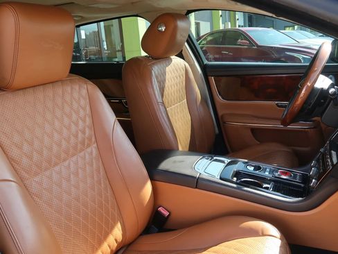 Used 2017 Jaguar XJ L Portfolio AWD/4WD image 27