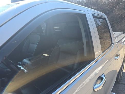 Used 2018 GMC Sierra 1500 SLT w/ SLT Premium Package image 19