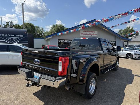 Used 2017 Ford F350 Lariat w/ Lariat Value Package AWD/4WD image 4