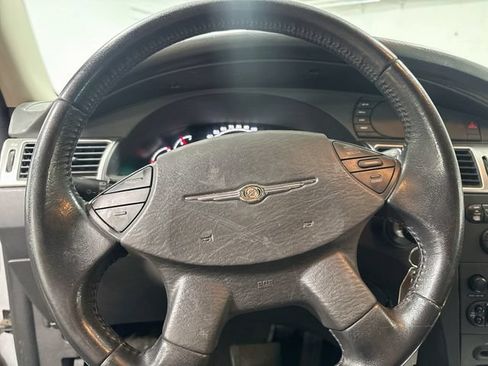 Used 2005 Chrysler Pacifica Touring FWD image 7