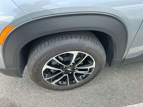 Used 2024 Chevrolet TrailBlazer LT w/ LT Cold Weather Package image 10