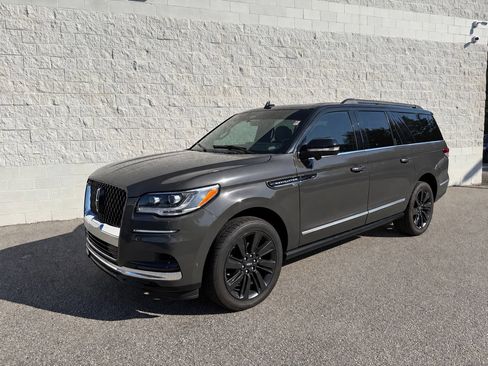Used 2023 Lincoln Navigator L Black Label AWD/4WD image 1