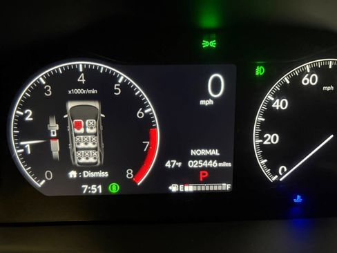 Used 2024 Honda Pilot Touring image 18