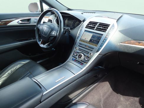 Used 2019 Lincoln MKZ Reserve w/ Luxury Package AWD/4WD image 28